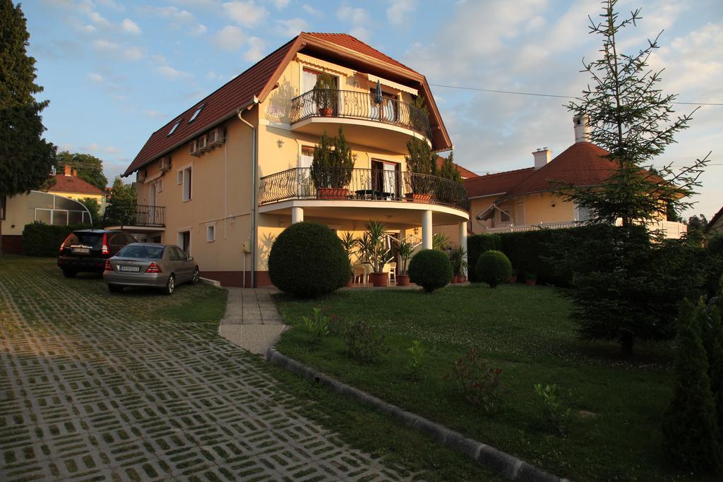 Erika Apartmanhazak Heviz Room photo
