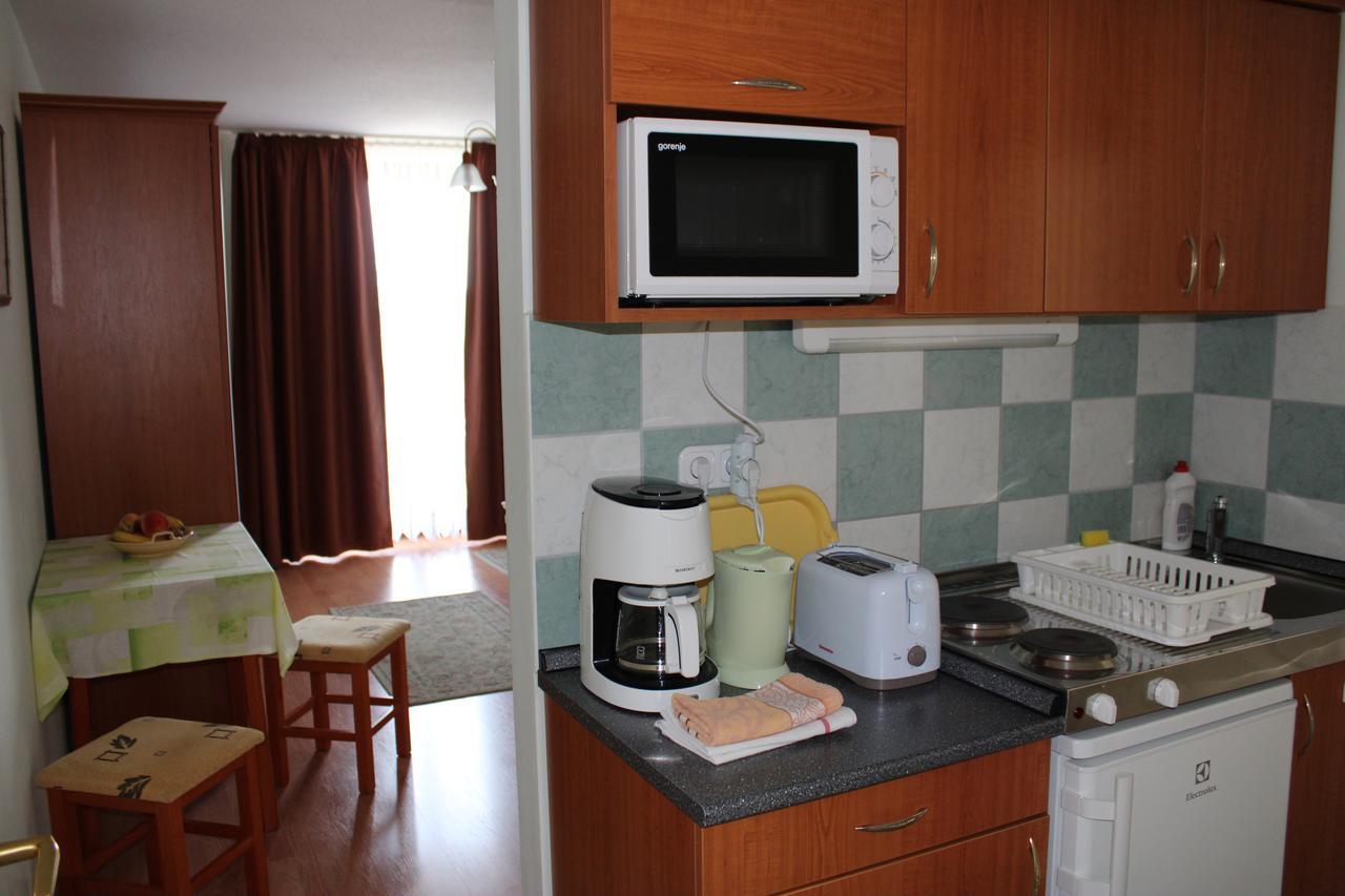 Erika Apartmanhazak Heviz Exterior photo
