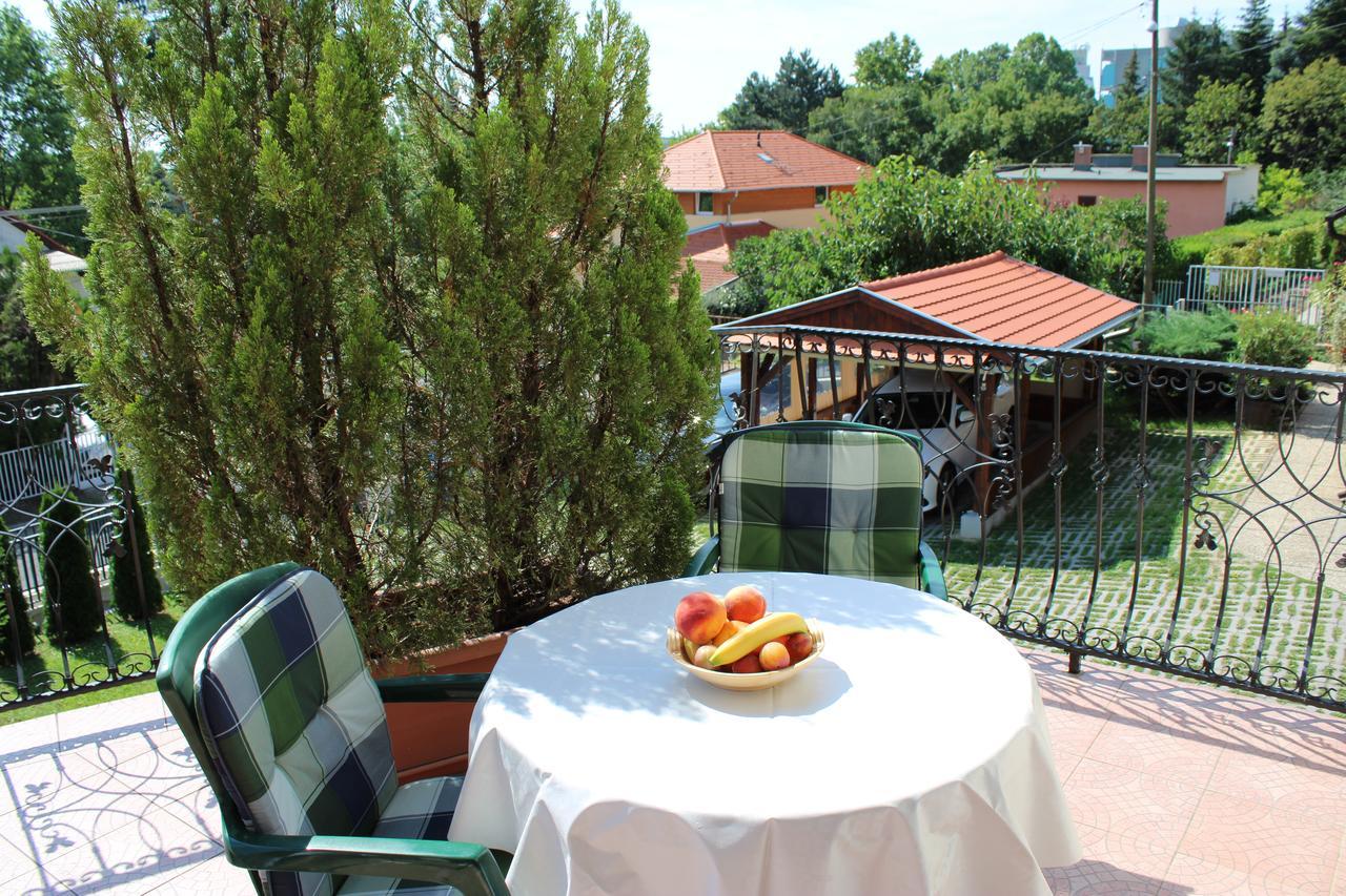 Erika Apartmanhazak Heviz Exterior photo